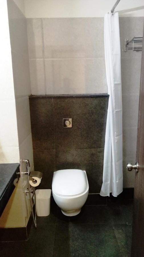 Alankrita Suites & Party Halls Мератх Экстерьер фото